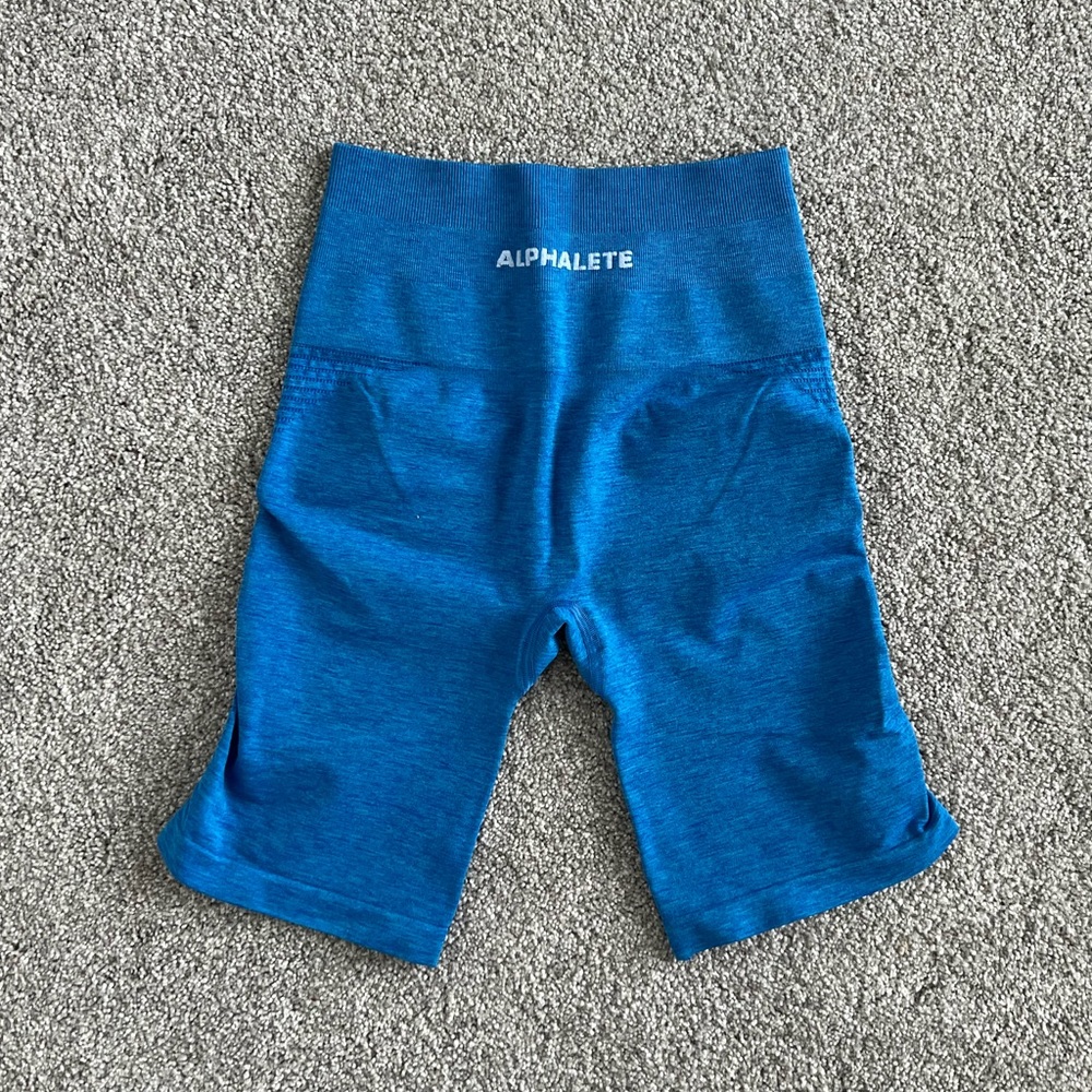 Alphalete Biker Shorts / S